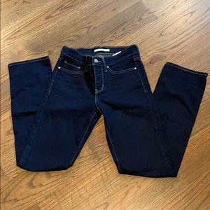 Levi’s- 314 Shaping Straight Blue Jeans - size 27